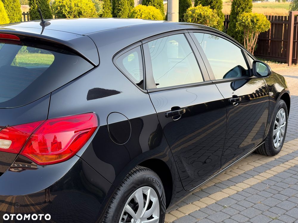 Opel Astra 1.4 Turbo Style - 11