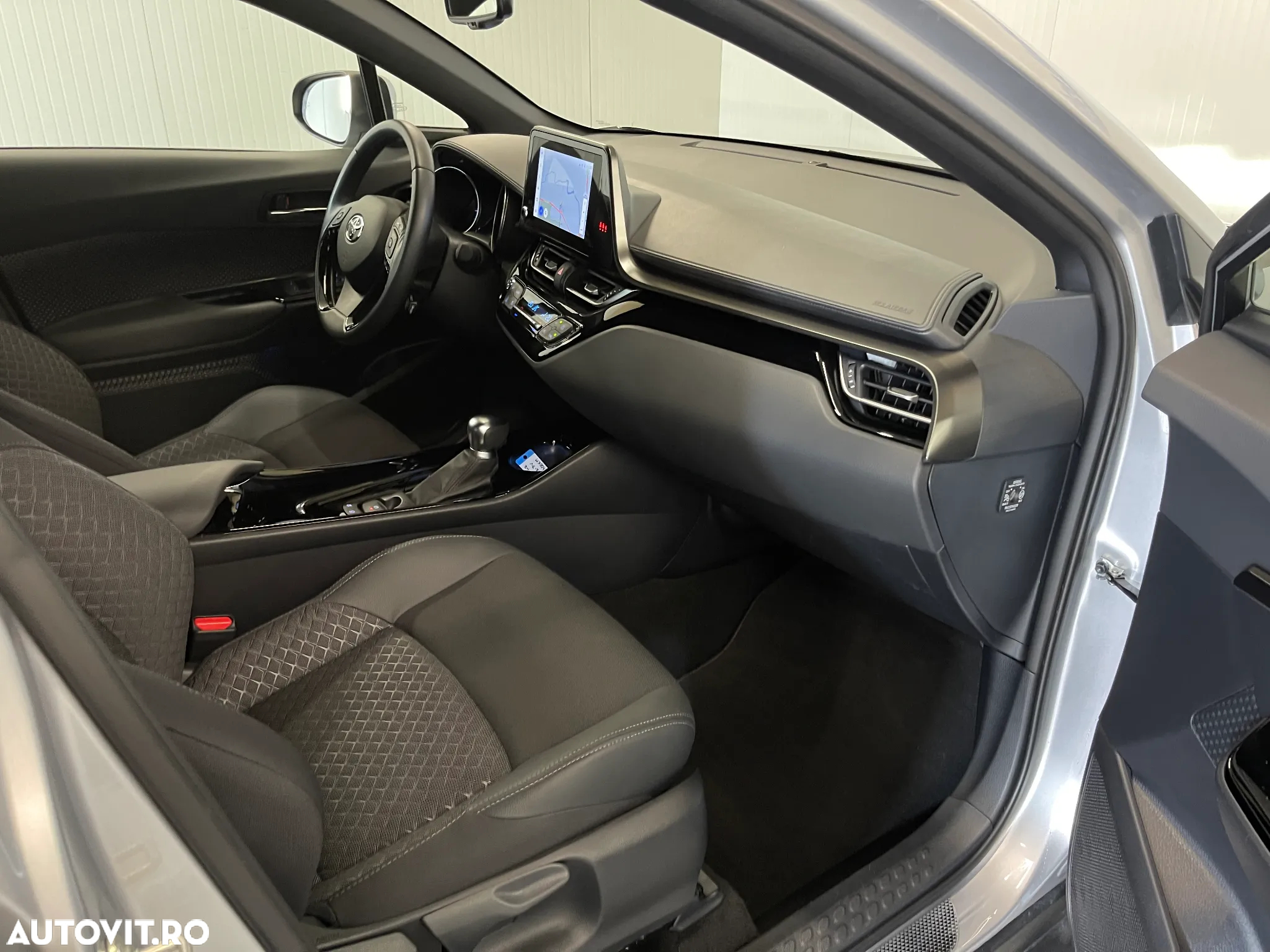 Toyota C-HR 2.0 HSD 184 CP 4x2 CVT Classy - 9