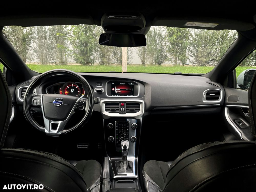 Volvo V40 D3 Aut. R-Design - 8