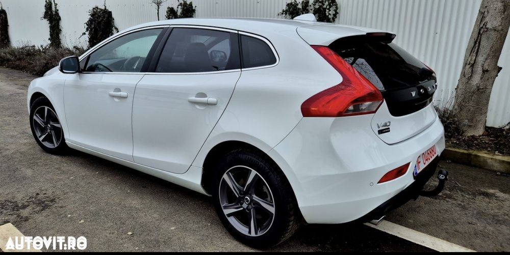 Volvo V40 D4 Momentum - 3