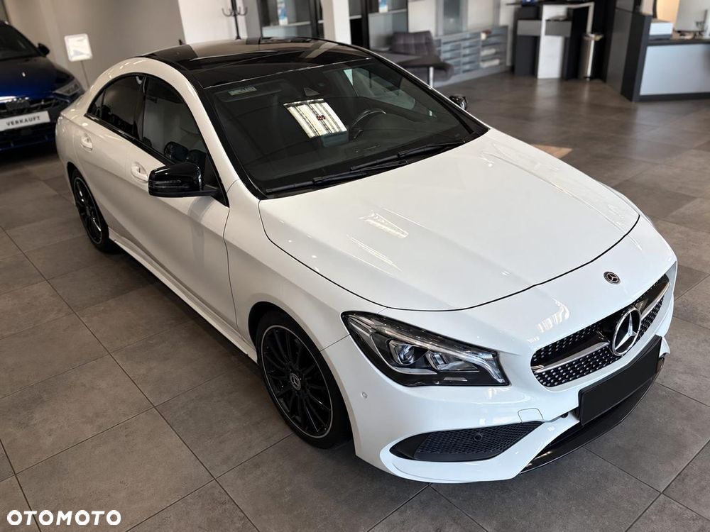 Mercedes-Benz CLA 220 4-Matic AMG Line - 8