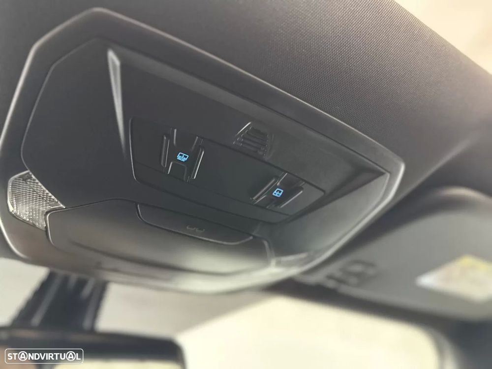 Ford Kuga 1.5 TDCi ST-Line Limited Edition - 28