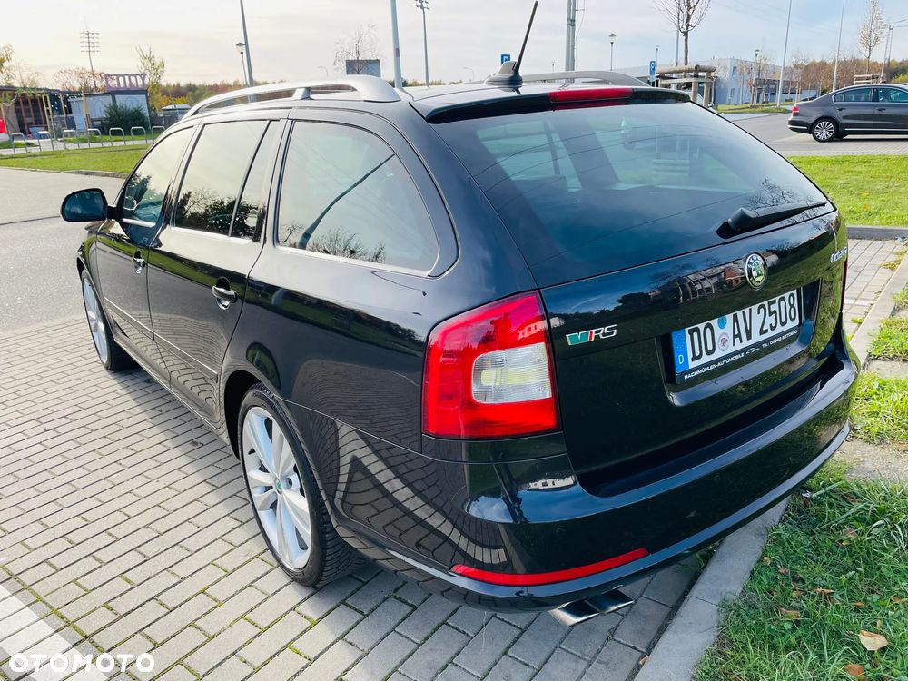 Skoda Octavia Combi 2.0 TDI CR DPF DSG RS - 5