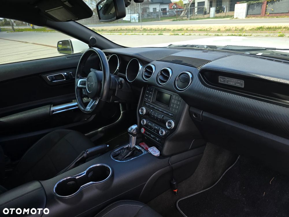 Ford Mustang 3.7 V6 - 10