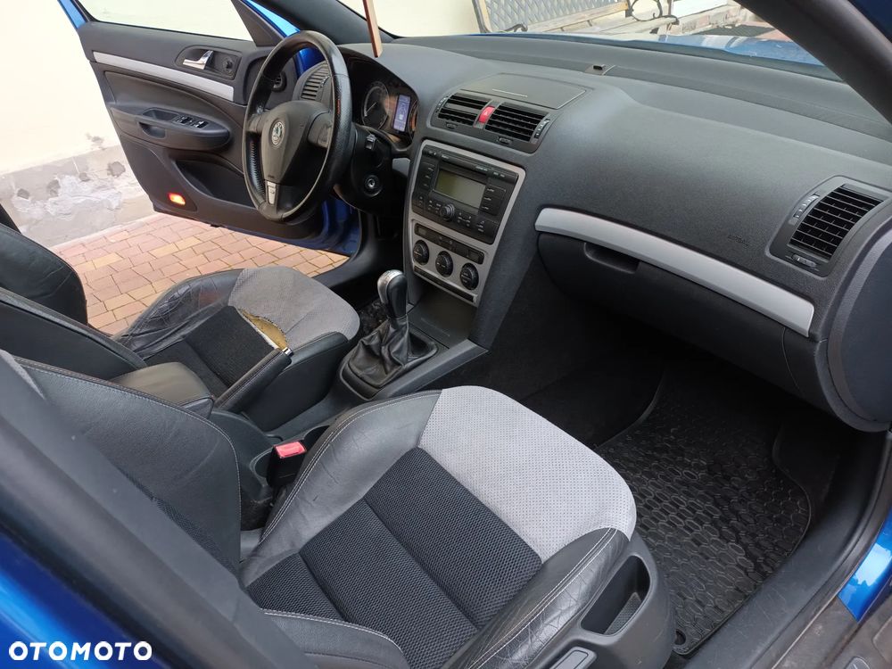 Skoda Octavia 2.0 TFSI RS - 23