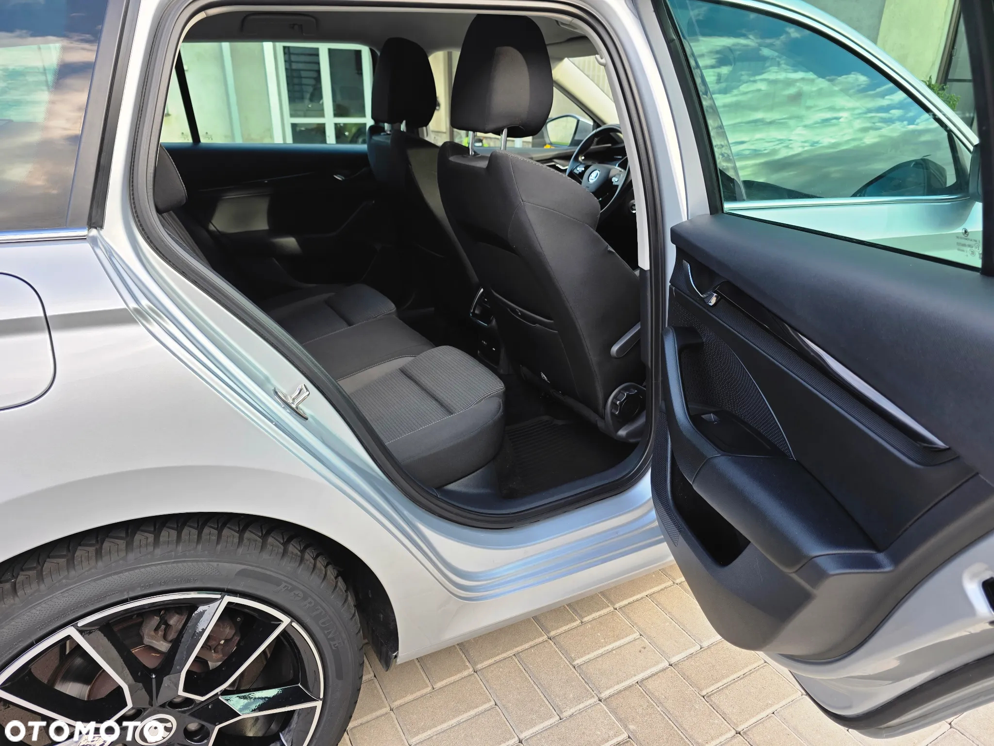 Skoda Octavia 2.0 TDI Essence DSG - 16
