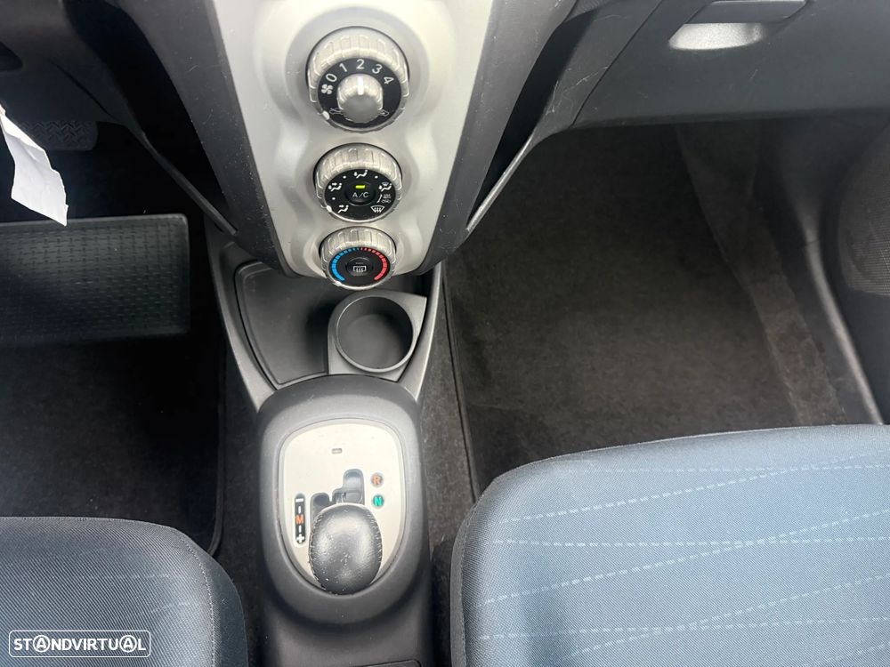 Toyota Yaris 1.3 Auto Sol - 20