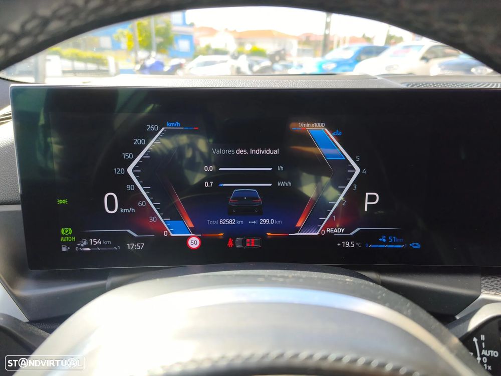 BMW 320 e Pack Desportivo M Auto - 19