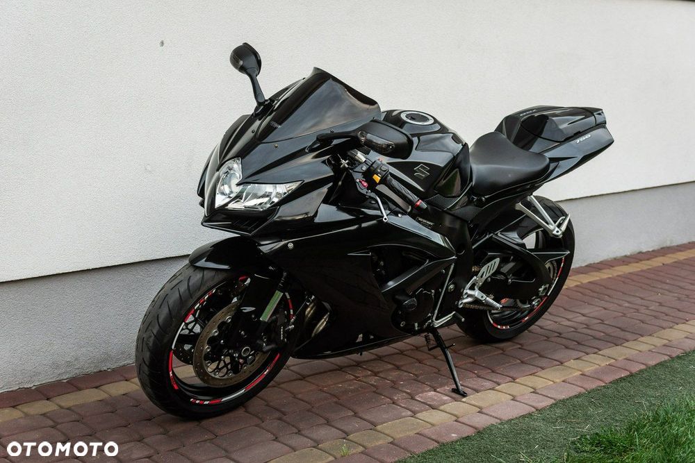 Suzuki GSX-R - 6