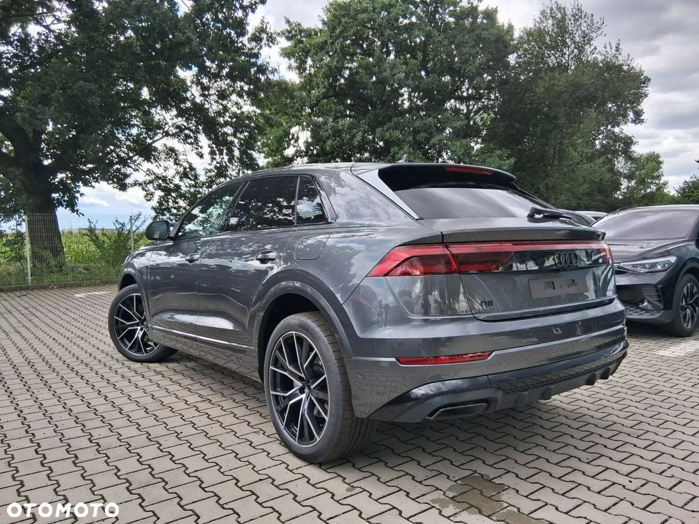 Audi Q8 55 TFSI e PHEV Quattro Tiptronic - 4