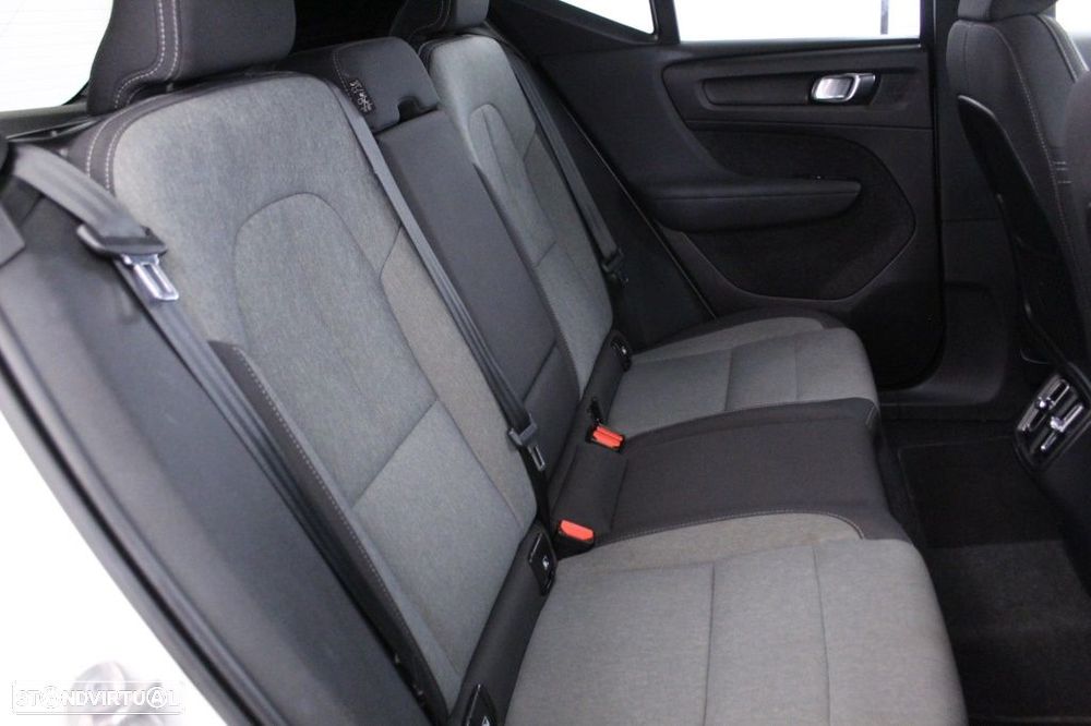 Volvo XC 40 1.5 T2 Plus Dark Auto - 15