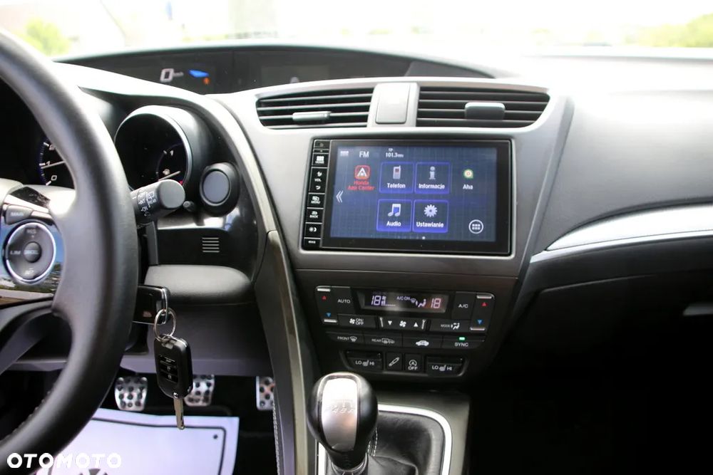 Honda Civic Tourer 1.8 i-VTEC Style Edition - 22