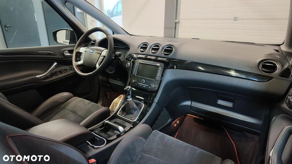 Ford S-Max - 24