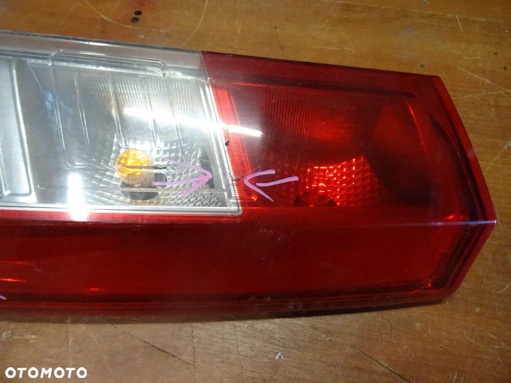 DACIA DOKKER LAMPA PRAWA TYLNA TYL TANIO WKLAD ZAROWEK CZESCI ROZNA PYTAC - 2