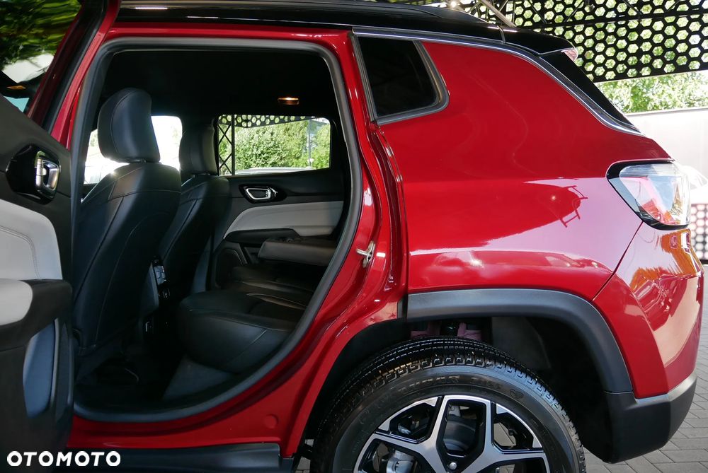 Jeep Compass - 10