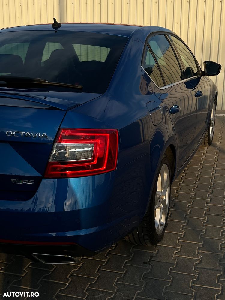 Skoda Octavia 2.0 TDI RS - 17