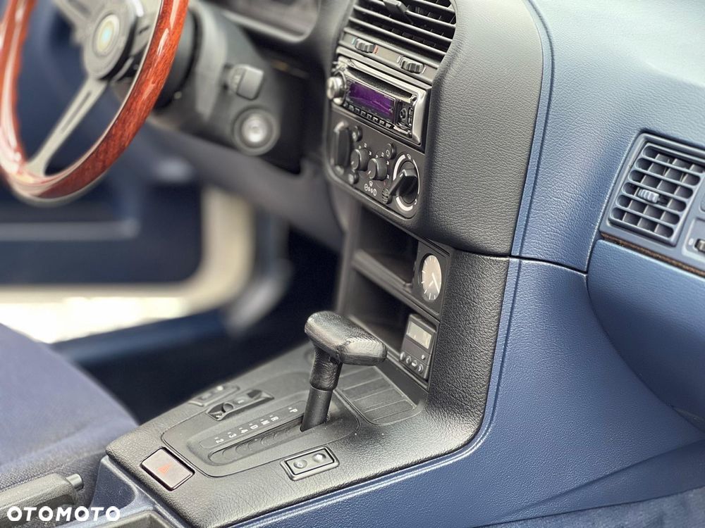 BMW Seria 3 - 30