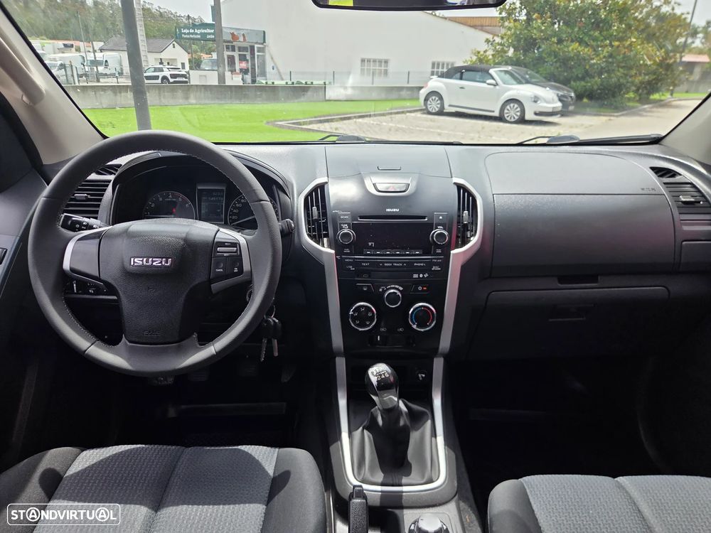 Isuzu D-Max - 12