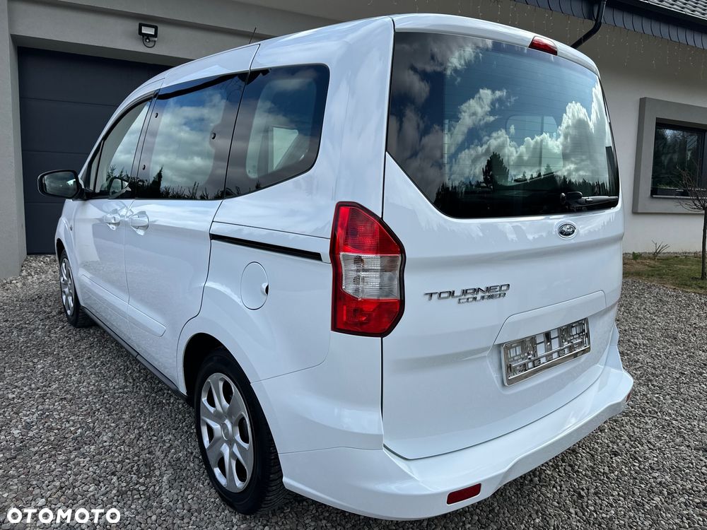 Ford Tourneo Courier 1.5 TDCi S&S Ambiente - 25