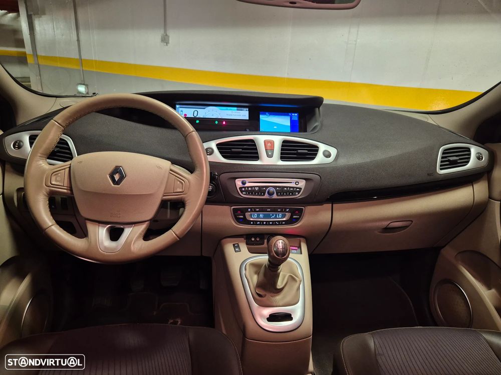 Renault Grand Scénic 1.5 dCi Luxe 7L - 23