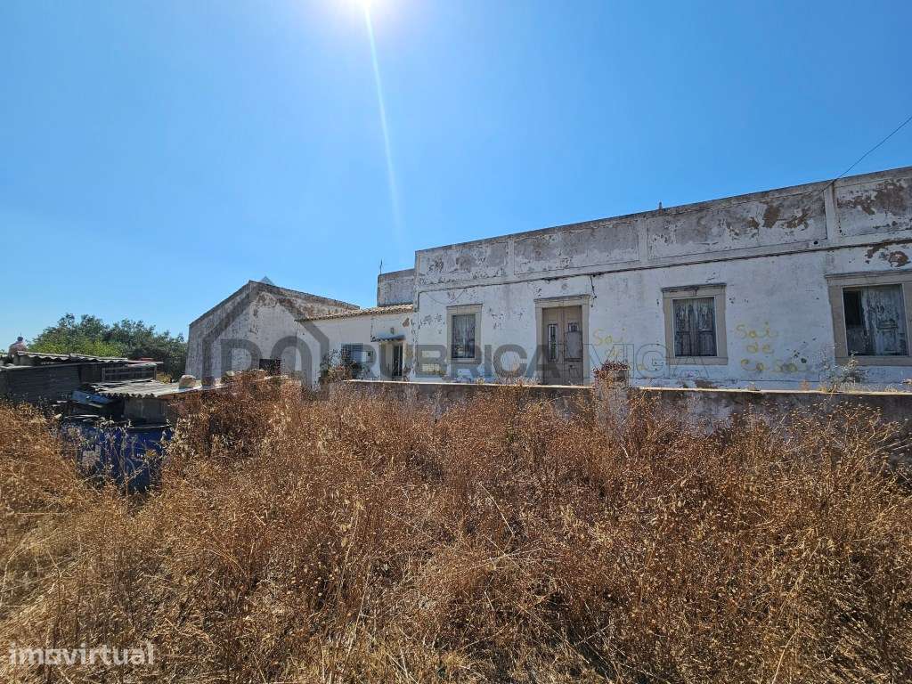 Casa com herdade de 30 mil m2 a sul de Loulé com enorme potencial - Grande imagem: 2/18