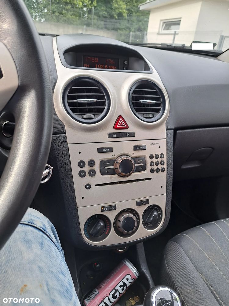 Opel Corsa 1.4 16V Sport - 8