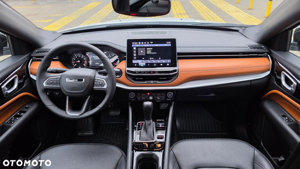 Jeep Compass - 22