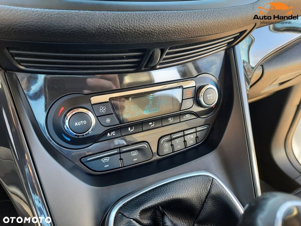 Ford Kuga 1.5 EcoBoost 2x4 Titanium - 22