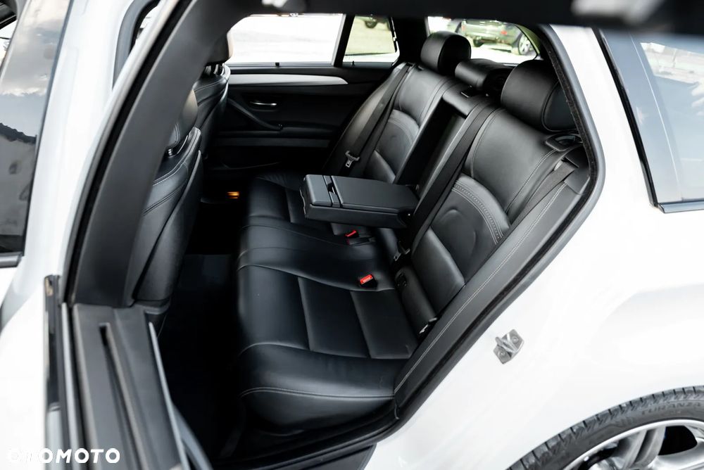 BMW Seria 5 M550d xDrive Sport-Aut - 20