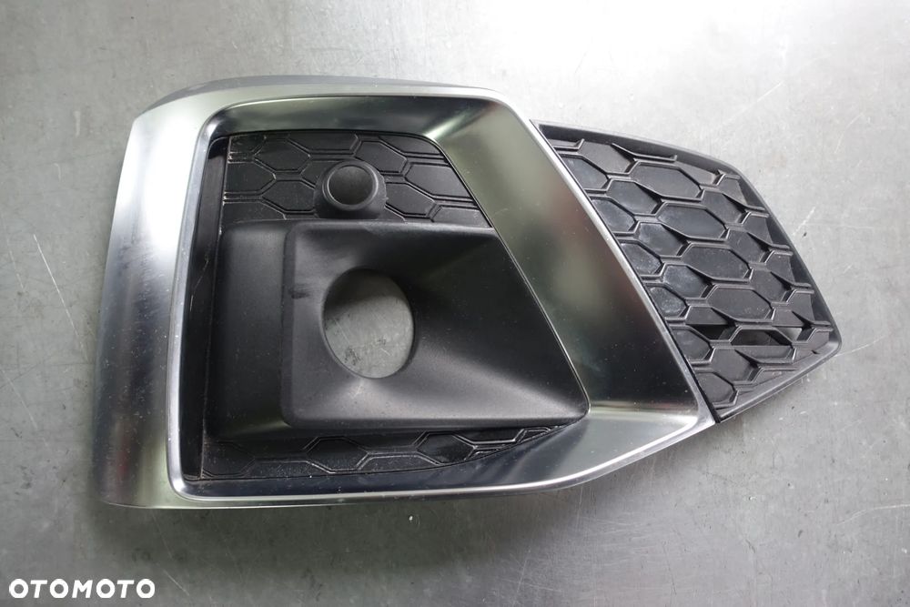 KRATKA ZDERZAKA PRAWA AUDI A5 S5 LIFT SLINE - 1