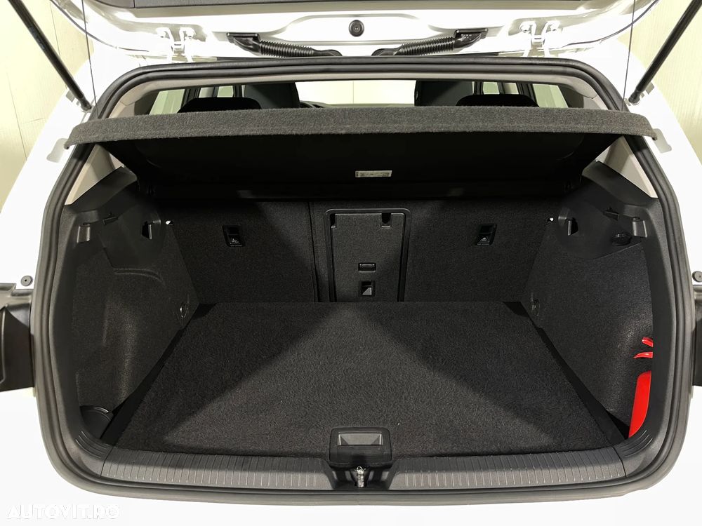 Volkswagen Golf 1.5 eTSI MHEV 150CP DSG Life - 13