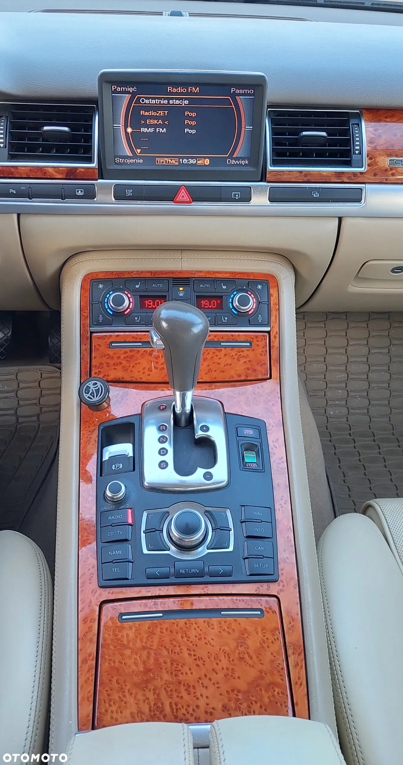 Audi A8 6.0 W12 L Quattro - 13