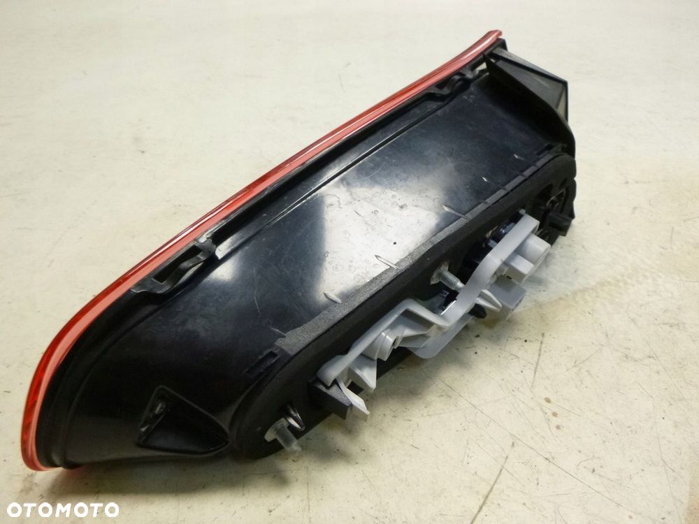 ALFA ROMEO GULIETTA LAMPA TYLNA TYŁ PRAWA W KLAPE - 8