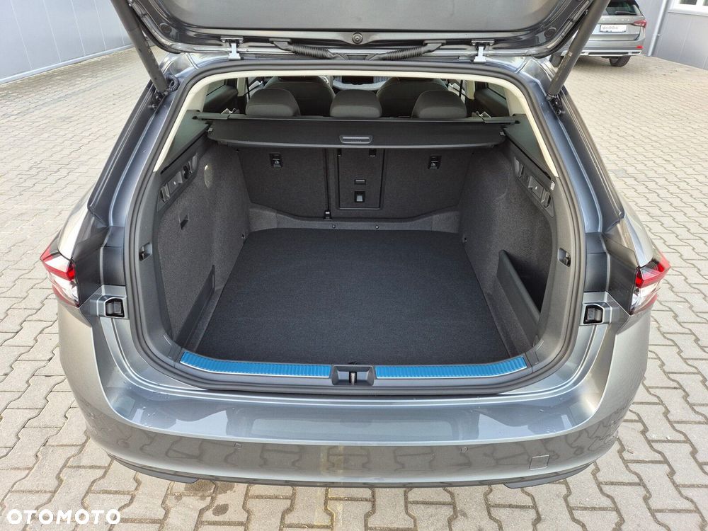 Skoda Superb 2.0 TDI SCR 4x4 Edition 130 DSG - 20