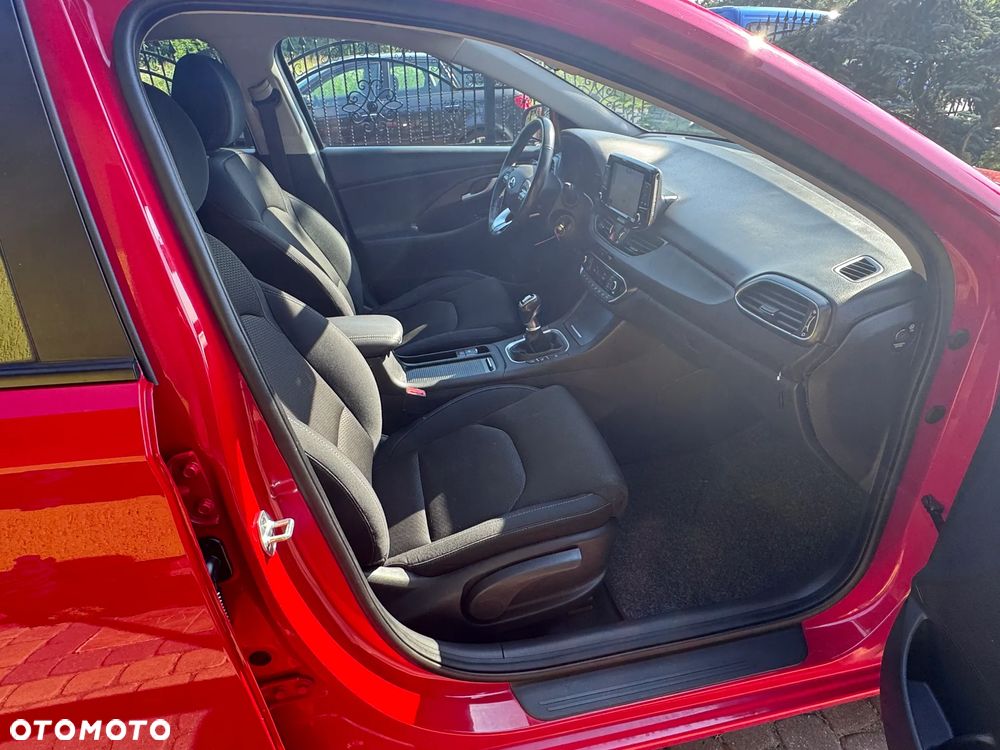 Hyundai i30 i30cw 1.4 Intro Edition - 9