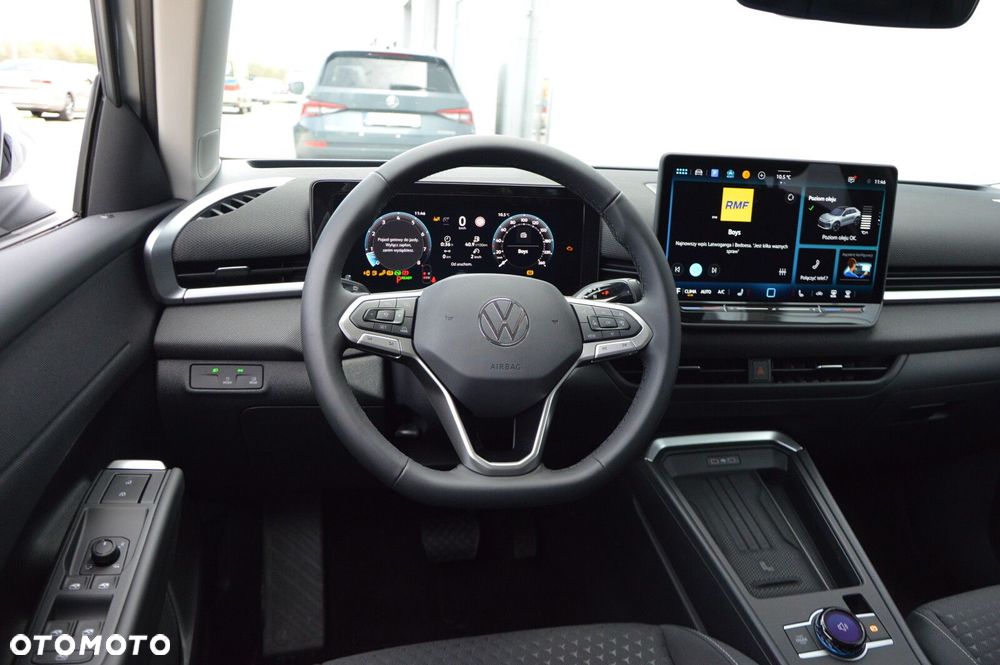 Volkswagen T-Roc - 11