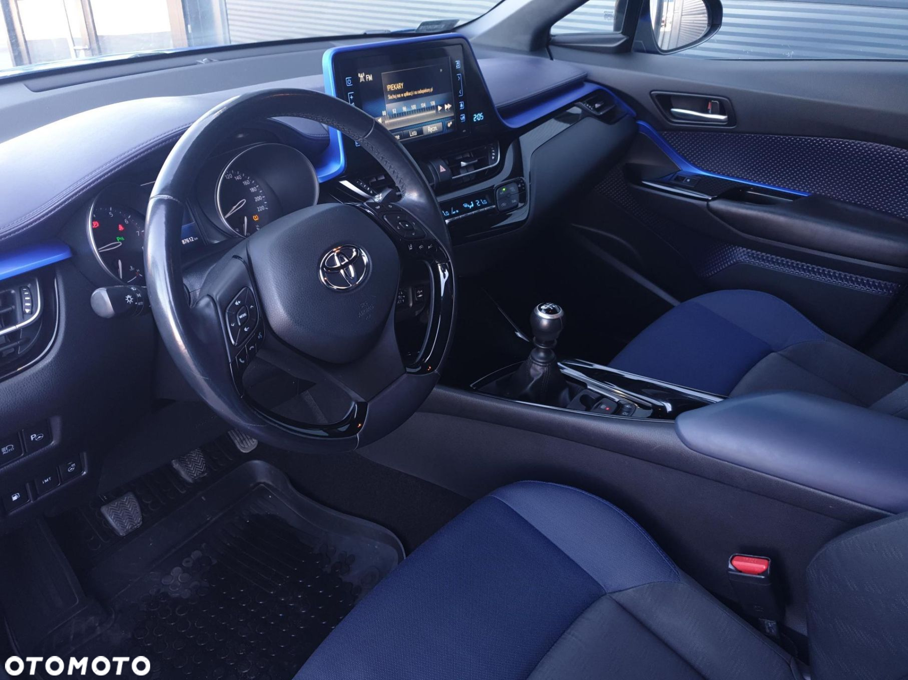 Toyota C-HR 1.2 T Dynamic - 9