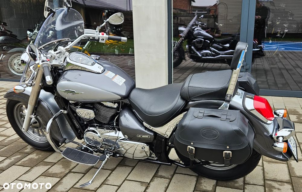 Suzuki Intruder - 9