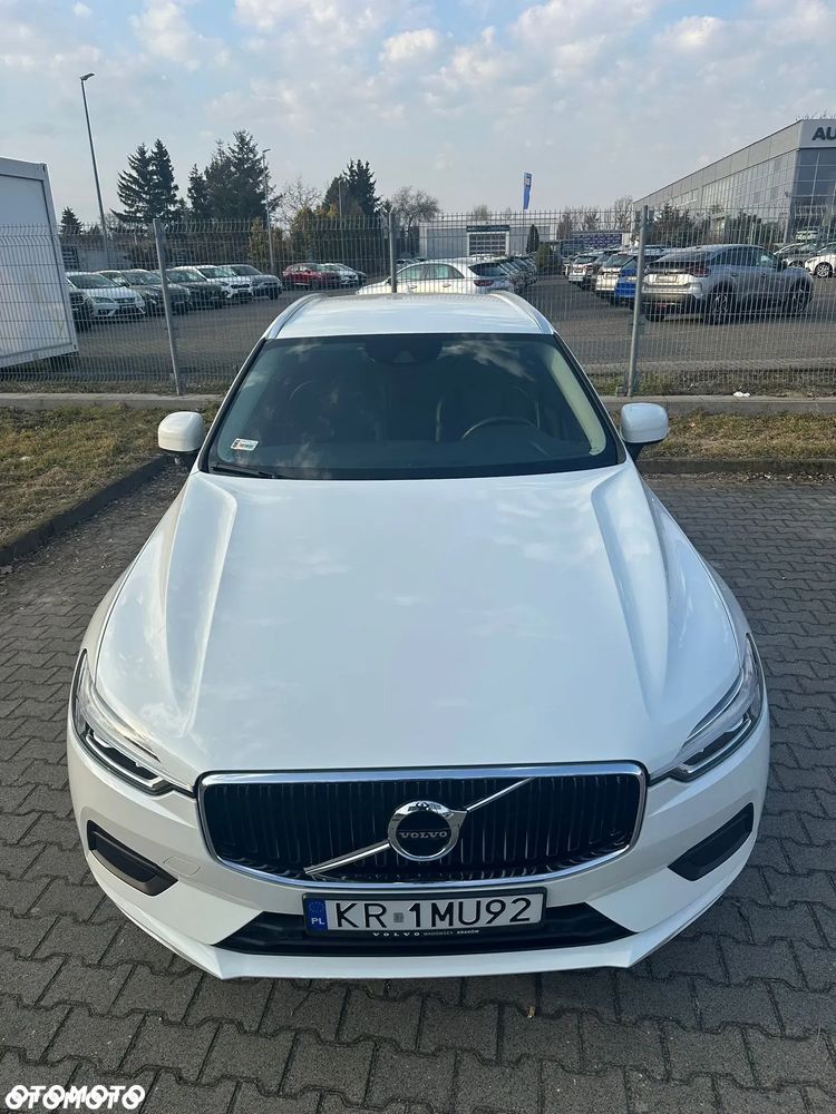 Volvo XC 60 T4 Momentum Pro - 23