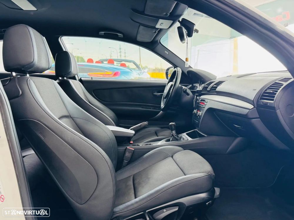 BMW 118 d Pack M - 30