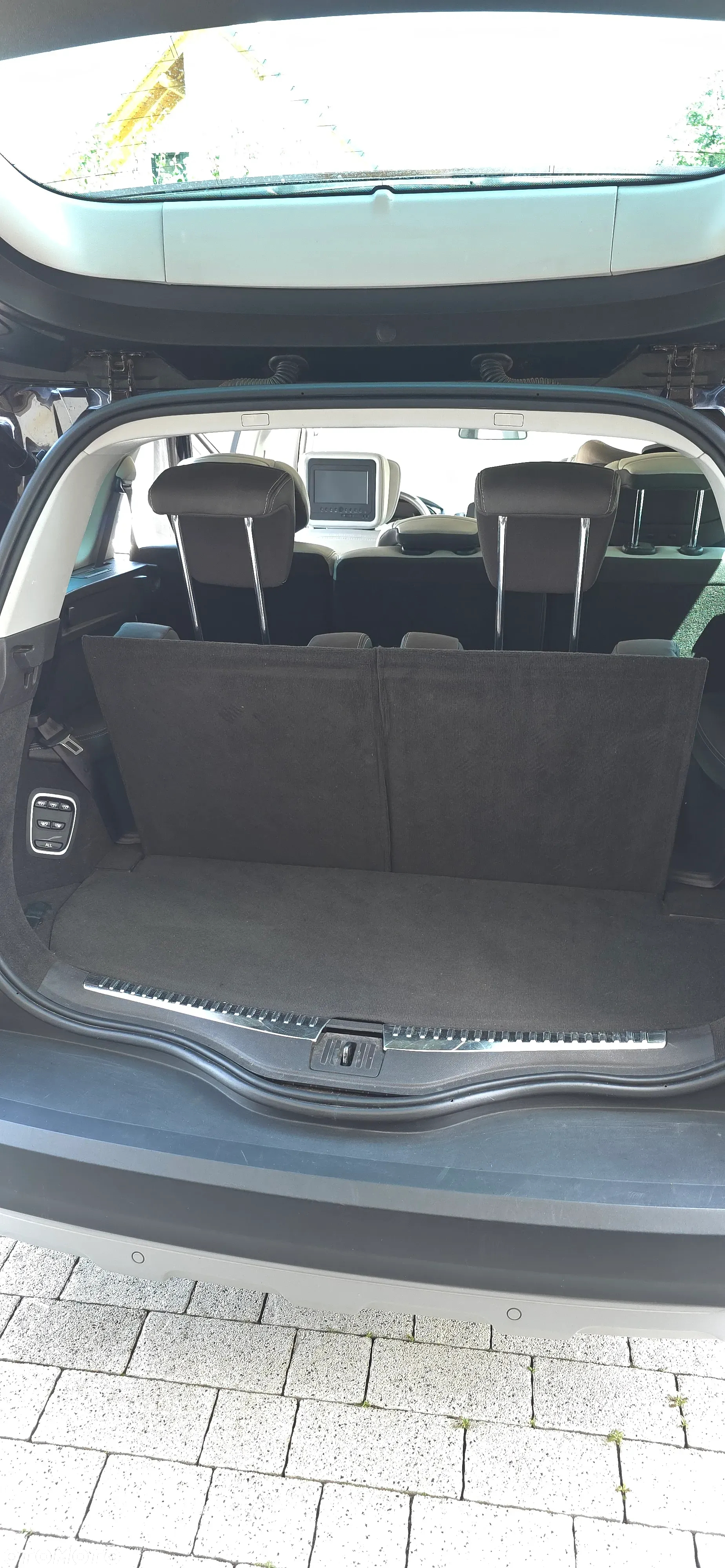Renault Espace 1.6 dCi Energy Initiale Paris EDC 7os - 18