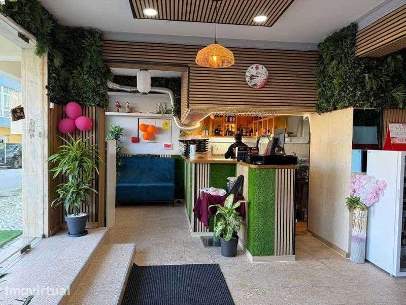 Espaço comercial à venda em Amora - Grande imagem: 4/5