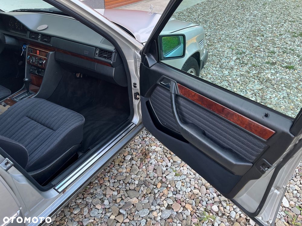 Mercedes-Benz W124 (1984-1993) - 19