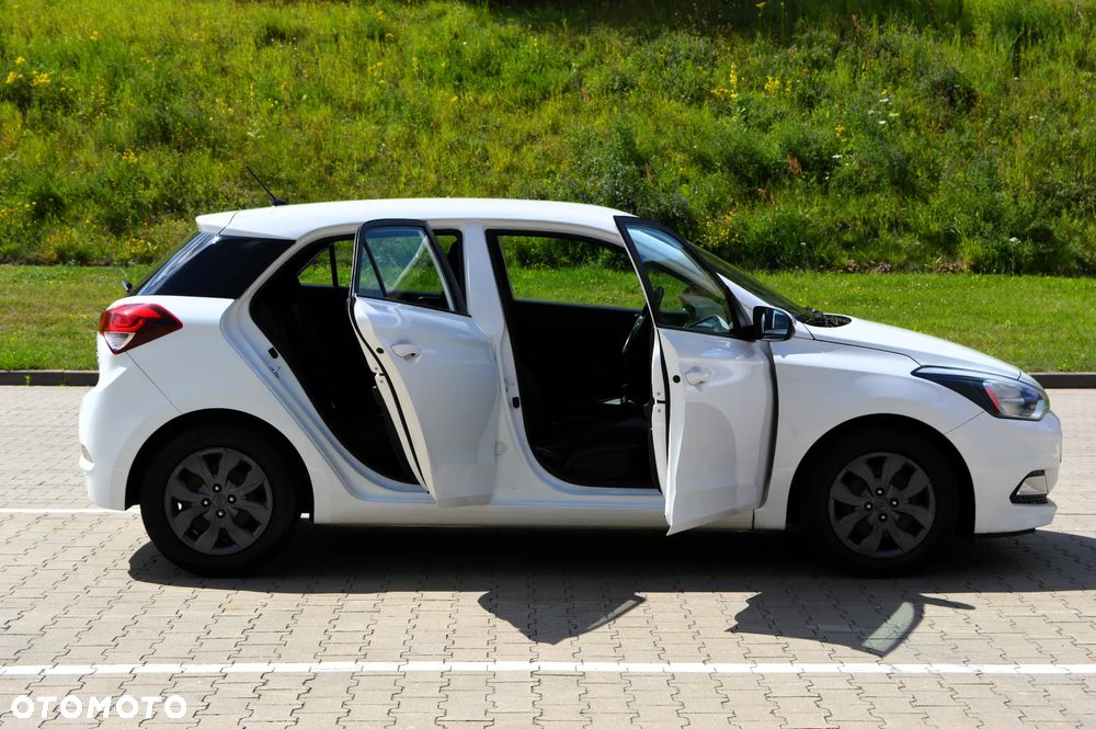 Hyundai i20 1.2 BlueDrive Classic + - 27