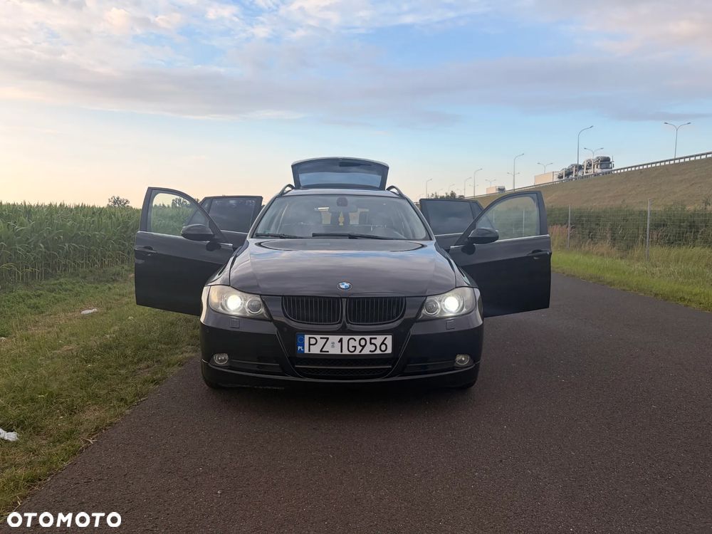 BMW Seria 3 325i - 6