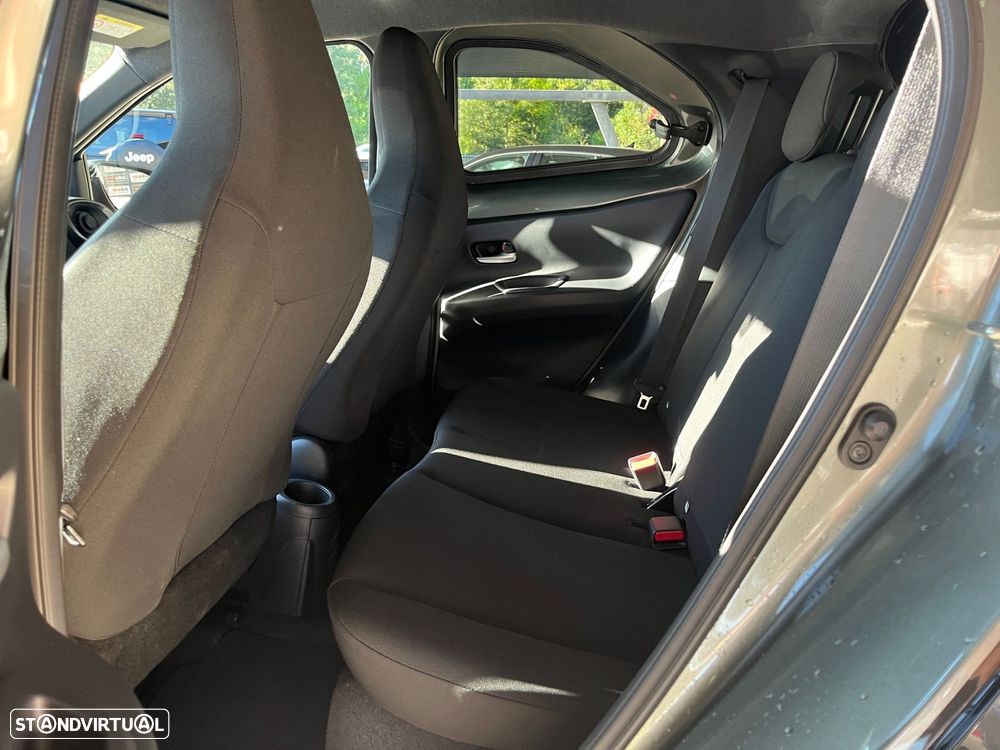 Toyota Aygo X 1.0 Pulse CVT - 45