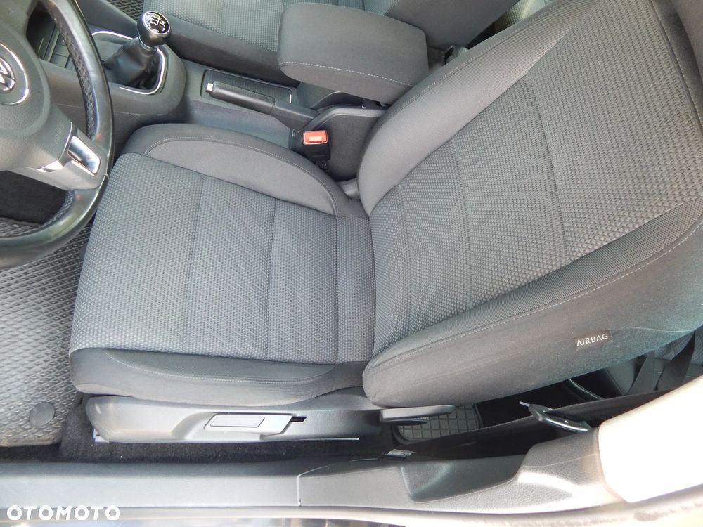 Volkswagen Golf VI 1.6 Trendline - 12