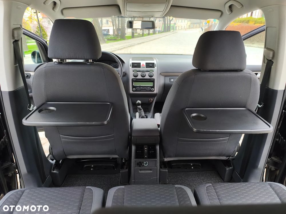 Volkswagen Touran - 21