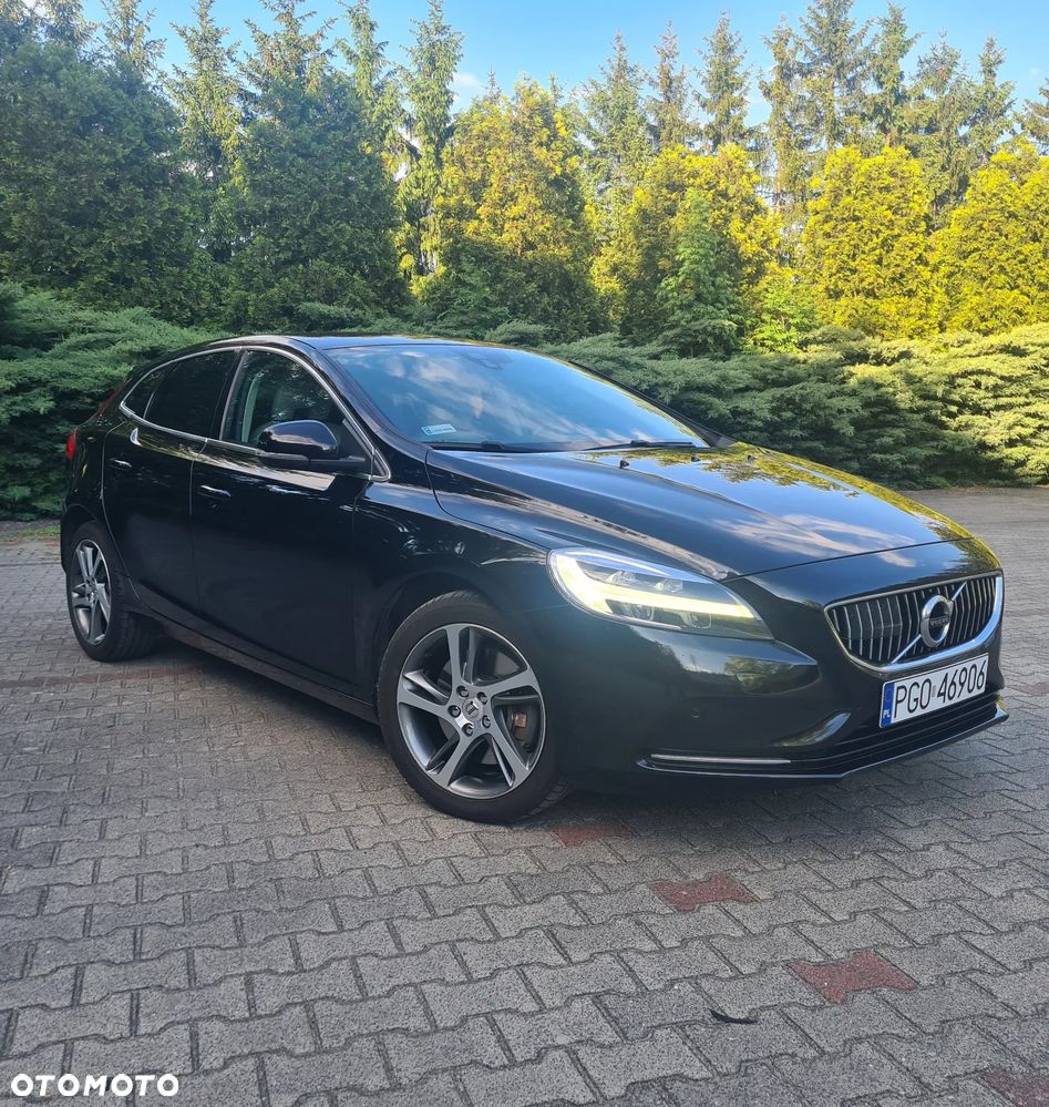 Volvo V40 D3 Inscription - 1