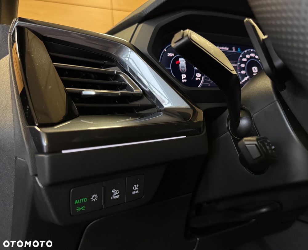 Audi Q4 e-tron 45 82kWh S Line Edition - 22